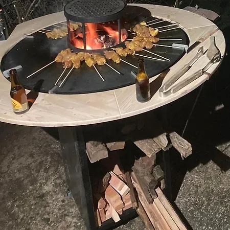 Dom wakacyjny Le Moulin De La Garde Saint-Martial-de-Mirambeau